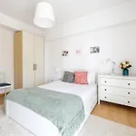 Olivais Spacious Apartment Near Airport